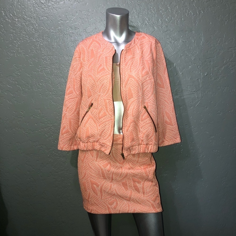 H&M jacket and mini skirt set. Peach color women size S/M Never worn.